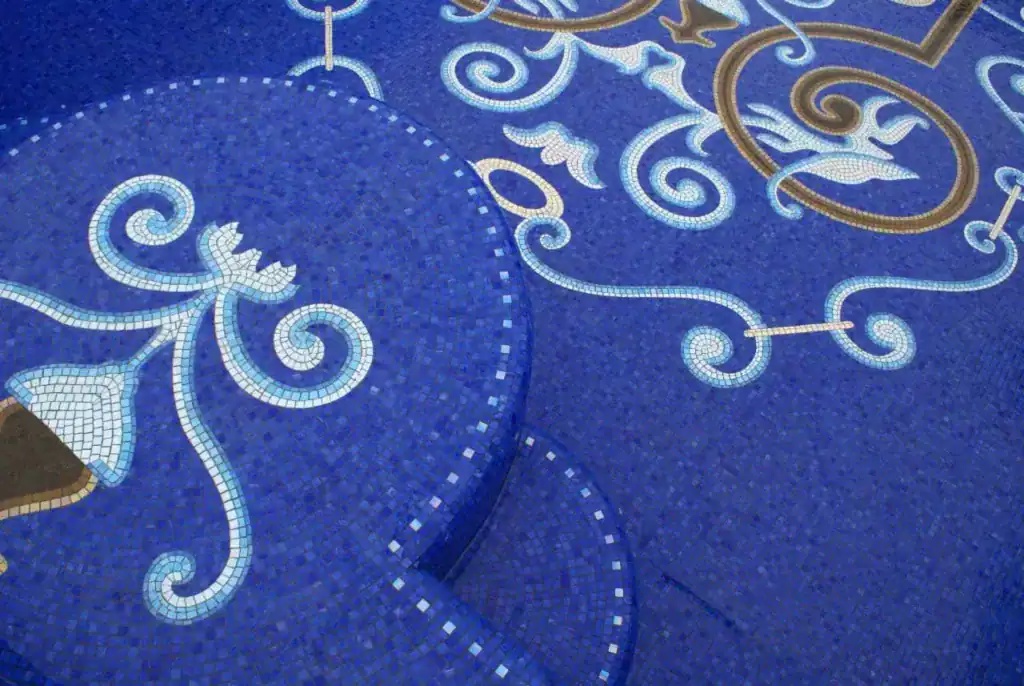 Mosaic Pool in Cota de Caza