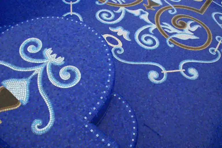 Mosaic Pool in Cota de Caza